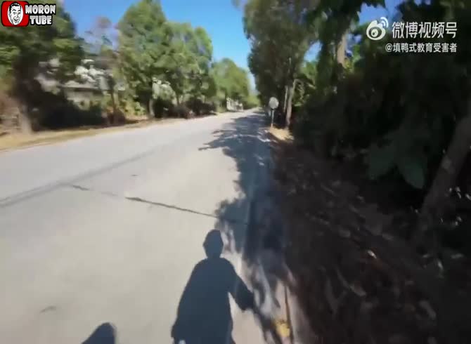 Video :When a biker accelerates too hard, he loses his girlfriend